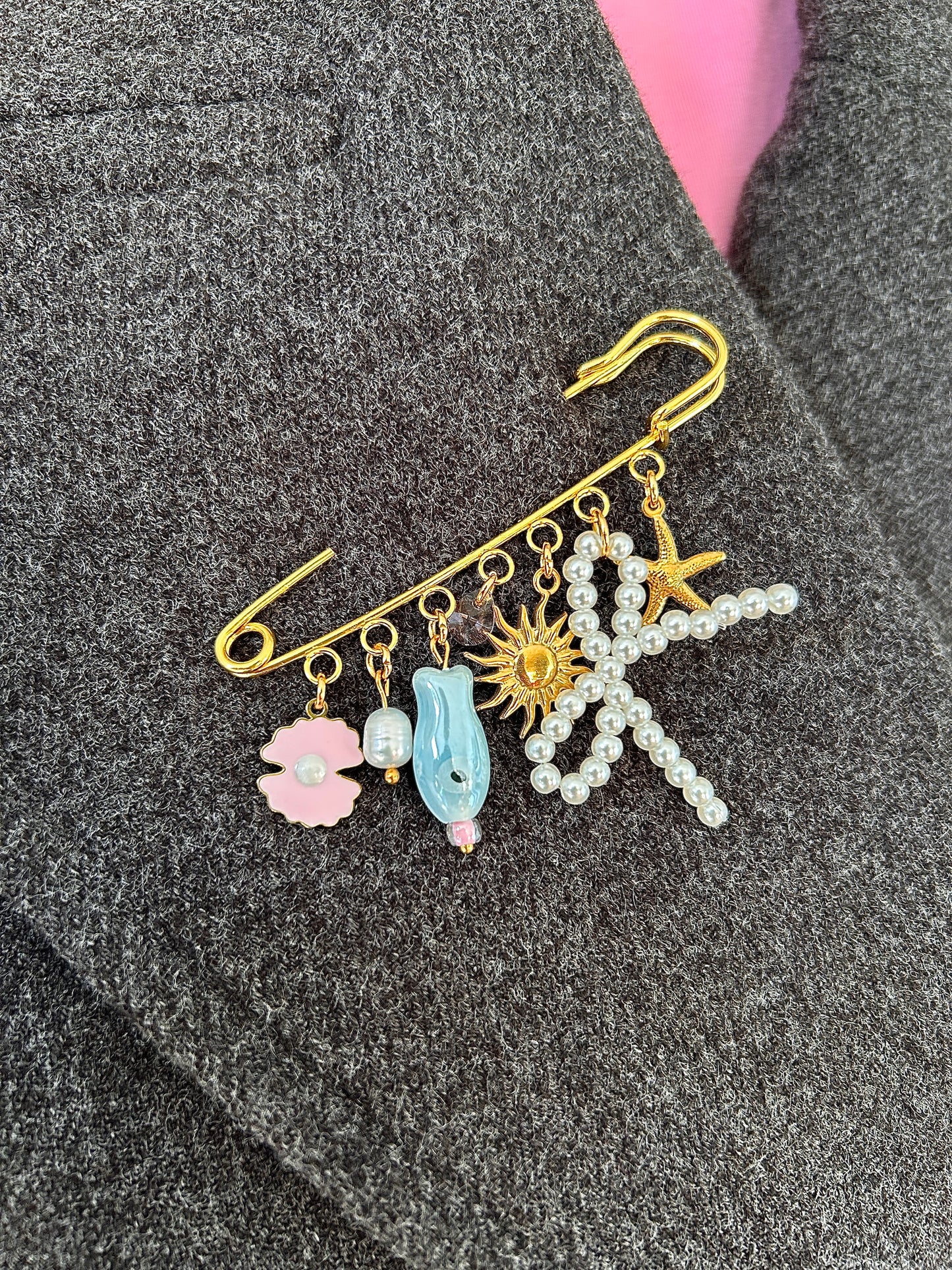 Broche Sanne